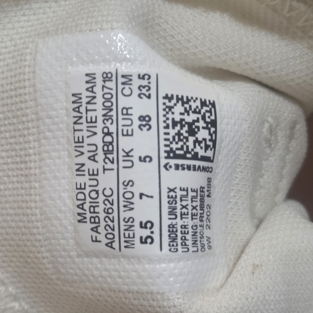 Colorful High-Top Sneakers - Picture 4 of 7